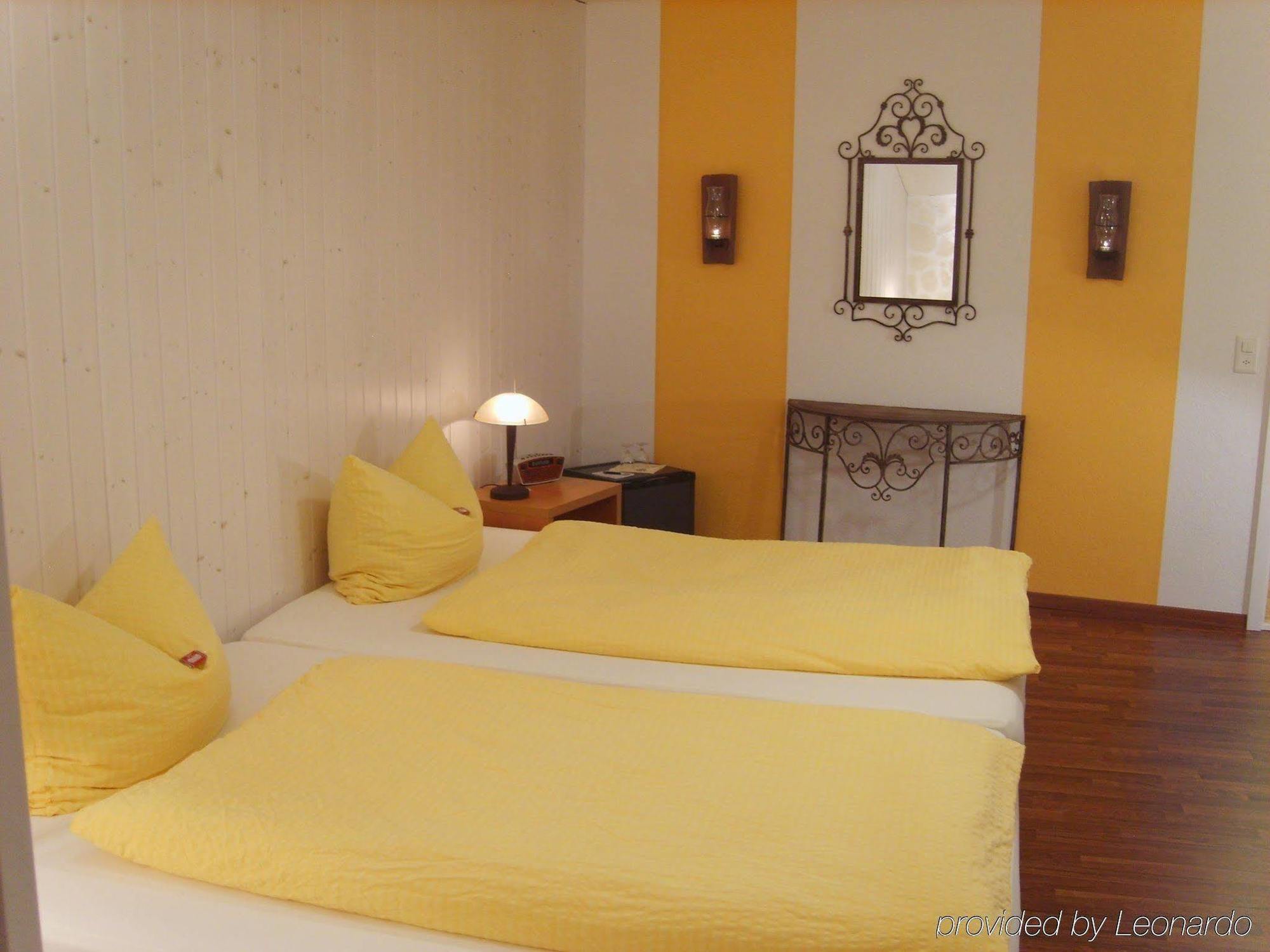 Zunfthaus Zu Wirthen Hotel Solothurn Room photo